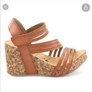 Blowfish Malibu Whiskey platform wedge sandals size 8 women